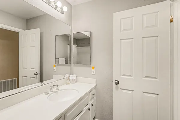 $415,000 | 1804 Laurel Oak Drive, Modesto, CA 95354