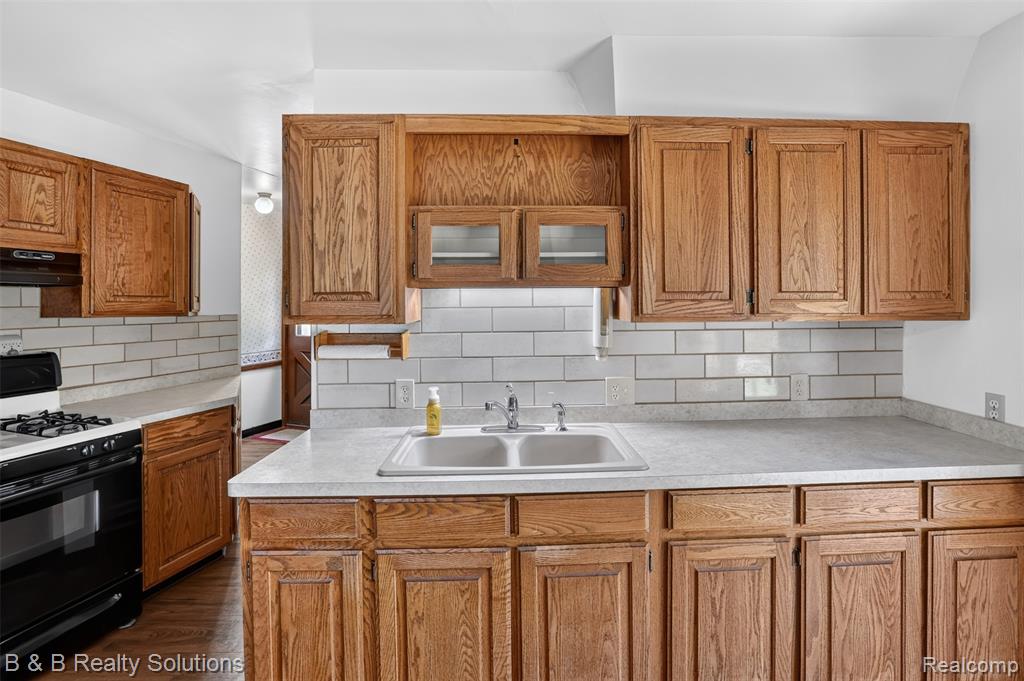 5544 Piersonville Road Columbiaville, MI 48421 - Photo 23 of 49