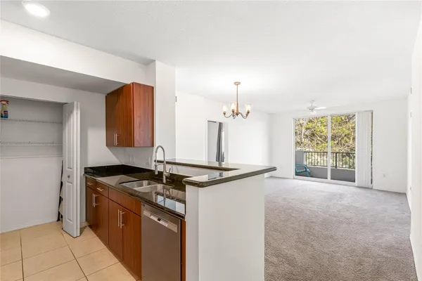 $2,500 | 2421 Northeast 65th Street, Unit 318, Fort Lauderdale, FL 33308