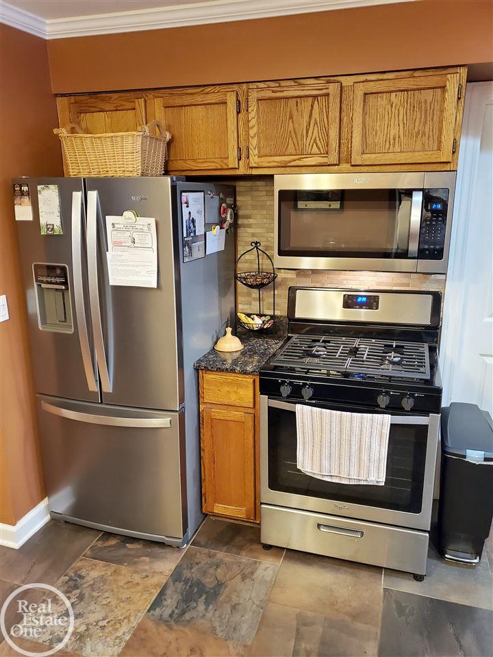 50710 Ryan Road Utica, MI 48317 - Photo 20 of 76