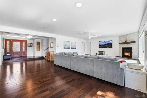 $3,698,000 | 276 Beach Drive, South Lake Tahoe, CA 96150