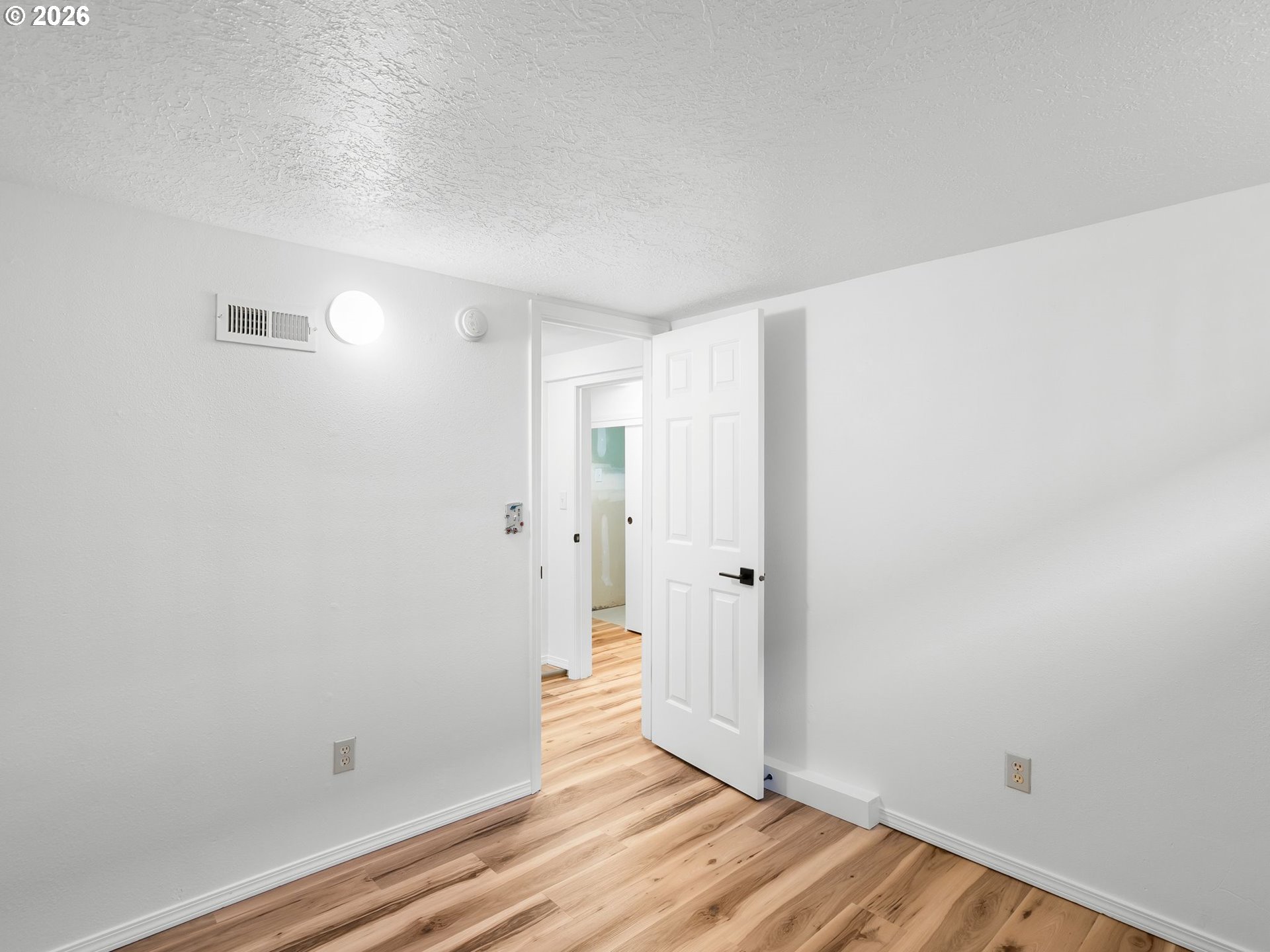 6035 Southeast Lafayette Street Portland, OR 97206 - Photo 21 of 33 Den/Office