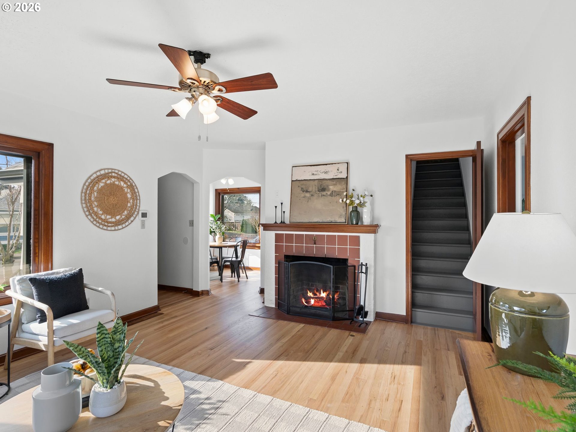 6035 Southeast Lafayette Street Portland, OR 97206 - Photo 4 of 33 Living Room