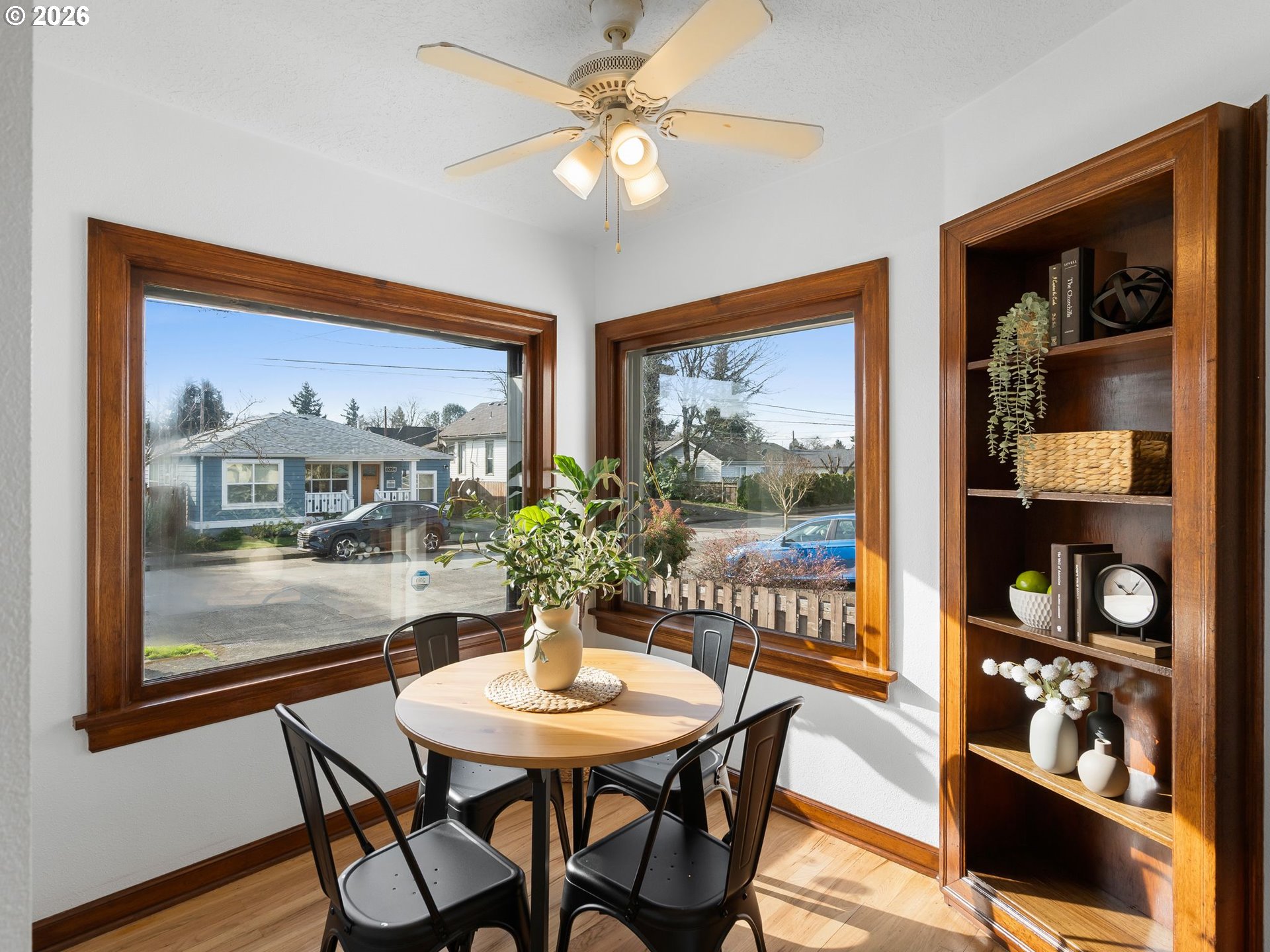 6035 Southeast Lafayette Street Portland, OR 97206 - Photo 9 of 33 Dining Room