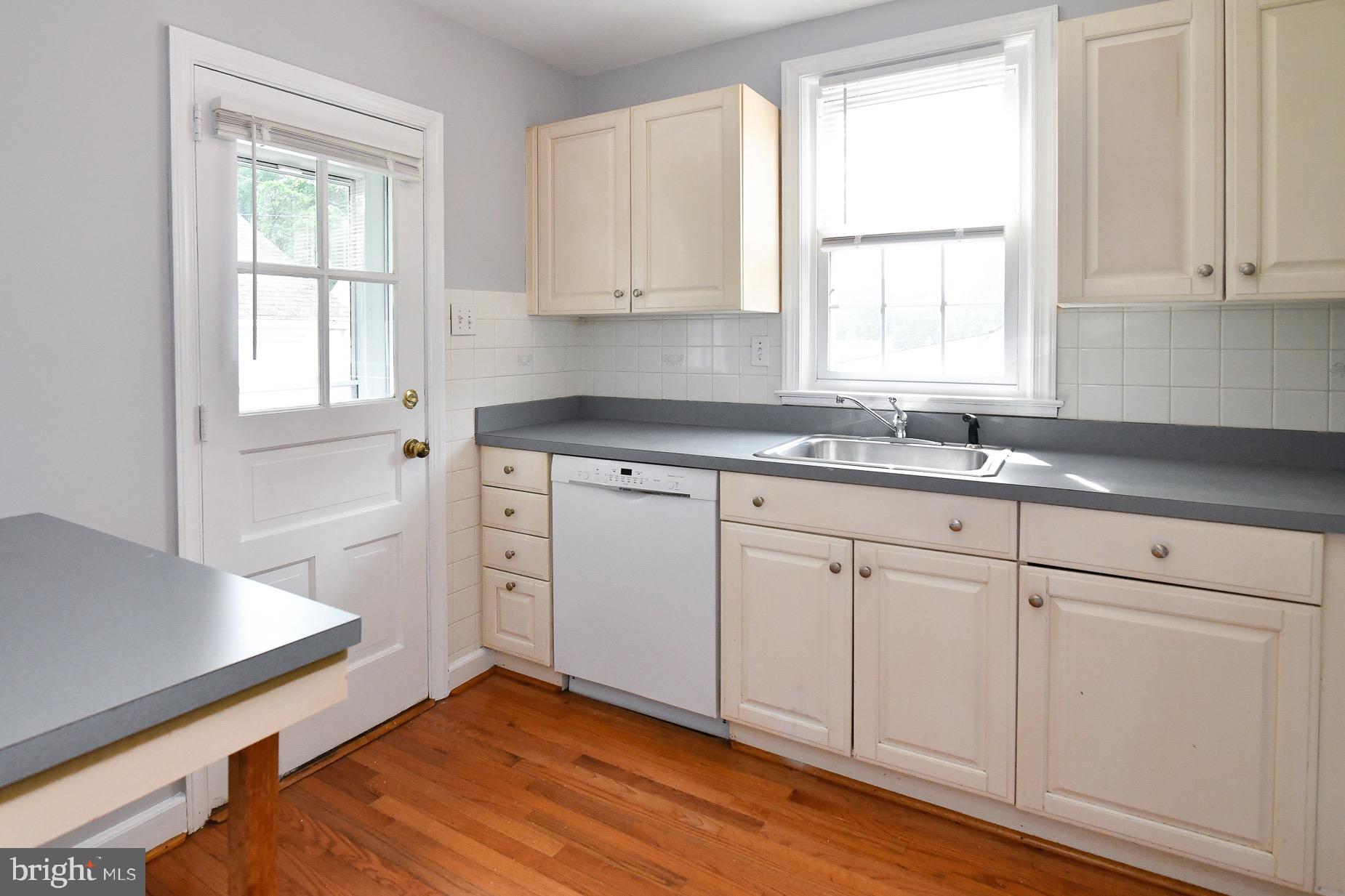 124 Sherman Road Springfield, PA 19064 - Photo 8 of 22