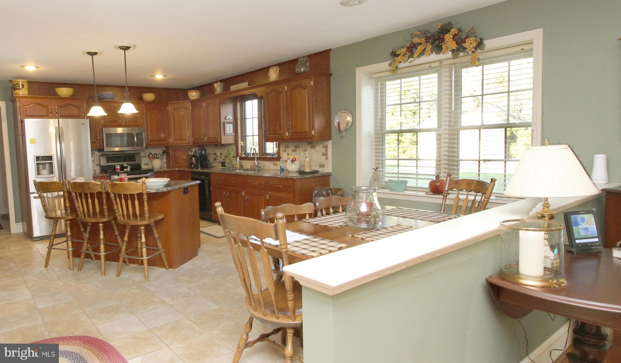 30 Bennington Circle Lititz, PA 17543 - Photo 22 of 33 Kitchen
