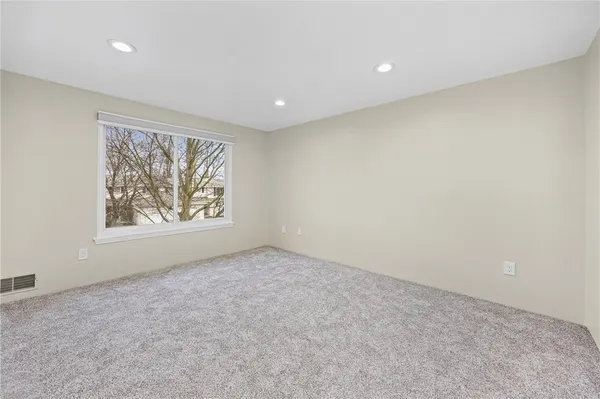 $2,700 | 49 Bucklebury Hill, Perinton, NY 14450