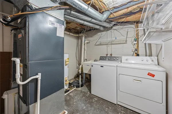 $2,700 | 49 Bucklebury Hill, Perinton, NY 14450