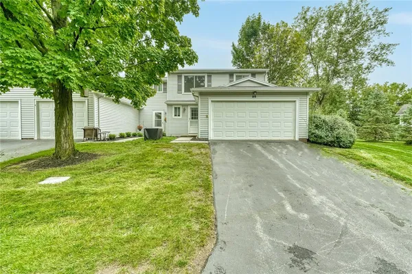 $2,700 | 49 Bucklebury Hill, Perinton, NY 14450