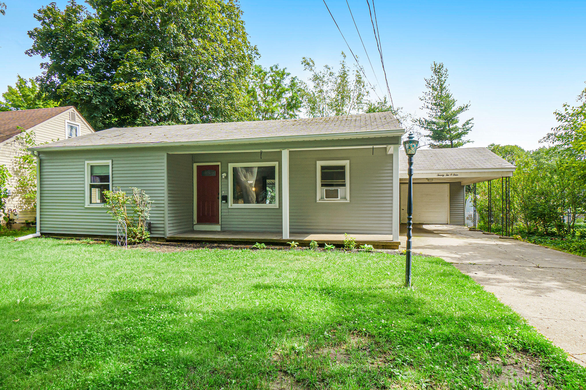 2204 Banbury Road Kalamazoo, MI 49001 - Photo 1 of 25 DNG-2204-BANBURY_39