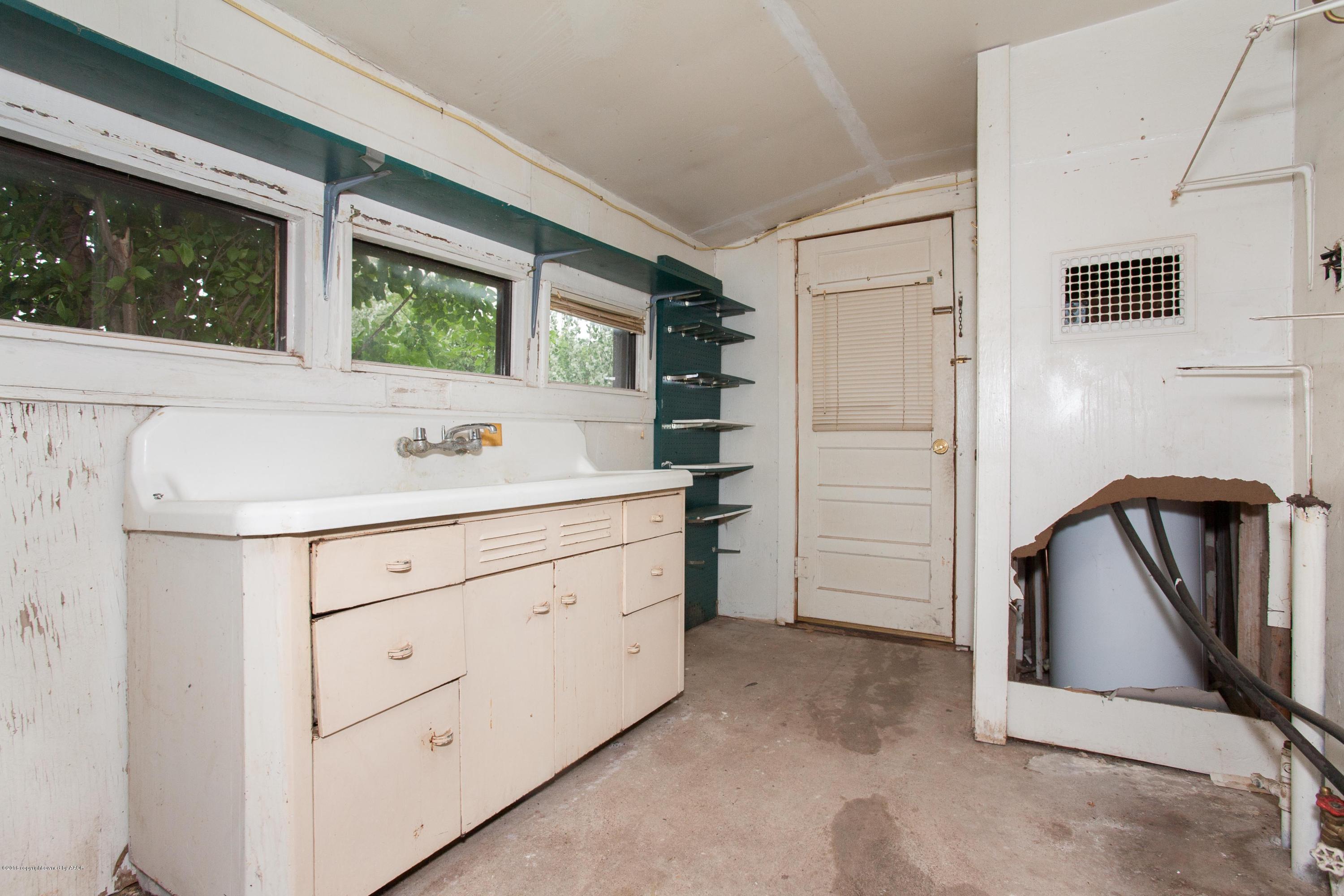 106 3rd Vega, TX 79092 - Photo 21 of 37 021_Utility
