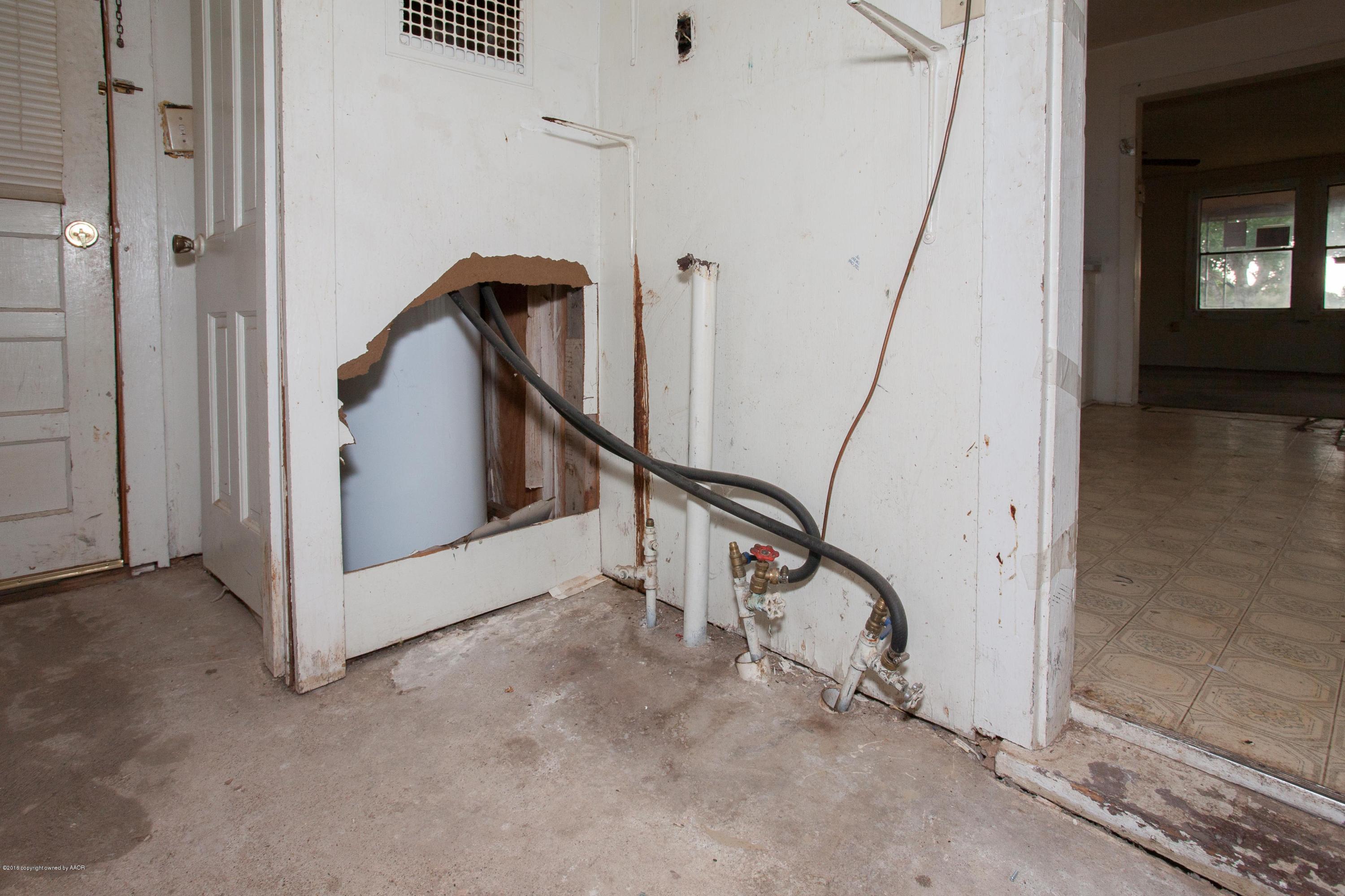 106 3rd Vega, TX 79092 - Photo 22 of 37 022_Utility