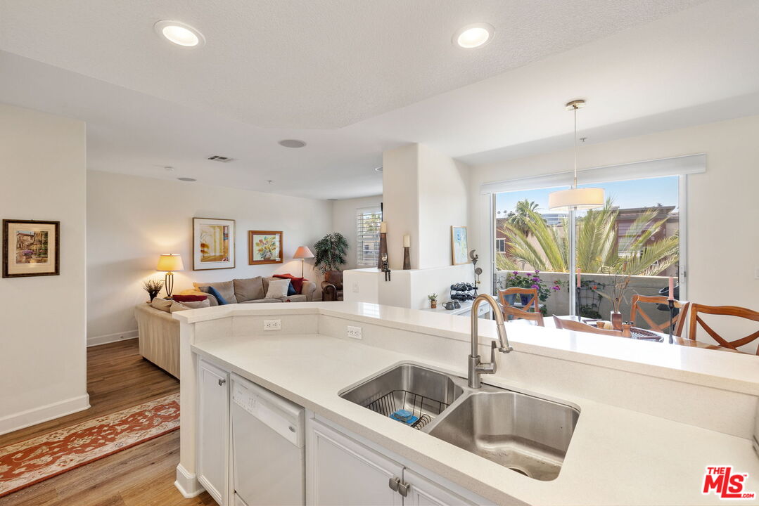 12963 West Runway Road, Unit 408 Playa Vista, CA 90094 - Photo 16 of 44