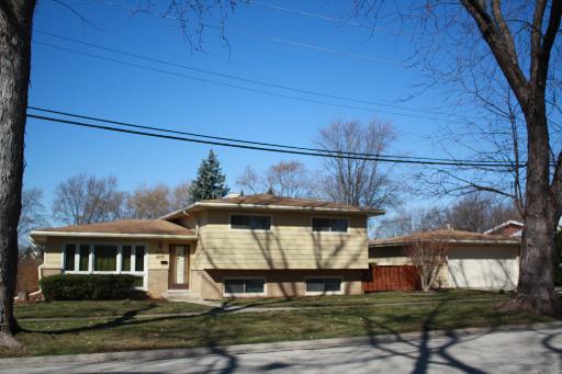 704 Lisa Road West Dundee, IL 60118 - Photo 1 of 1