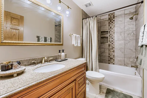 $515,000 | 12210 51st Avenue North, Plymouth, MN 55442