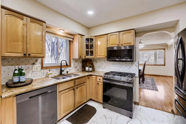 $515,000 | 12210 51st Avenue North, Plymouth, MN 55442