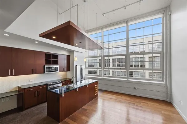 $2,900 | 2600 West 7th Street, Unit 2722, Fort Worth, TX 76107