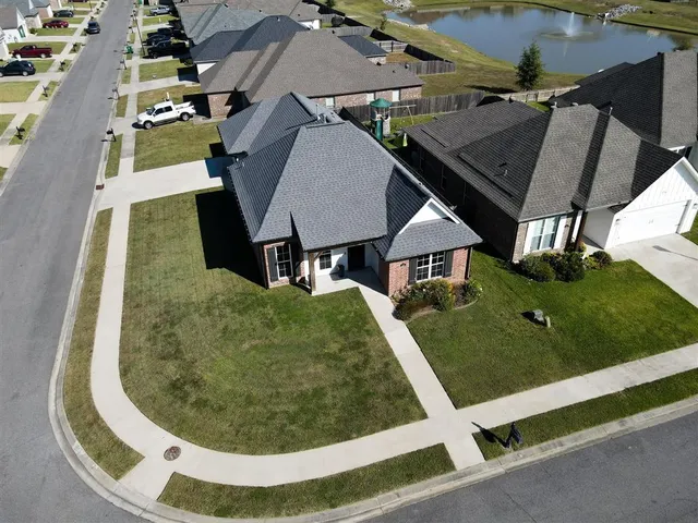 $237,400 | 308 Paisley Parkway, Sulphur, LA 70665