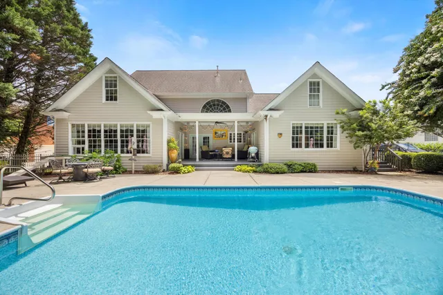 $980,000 | 9545 Windrose Circle, Ooltewah, TN 37363