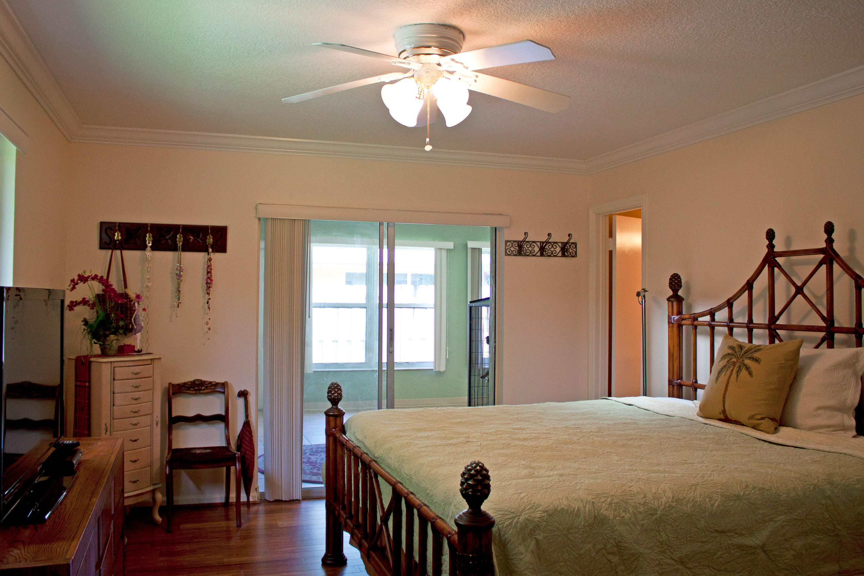 85 Lariat Circle Boca Raton, FL 33487 - Photo 9 of 16 85 Master Bedroom to Fla Room