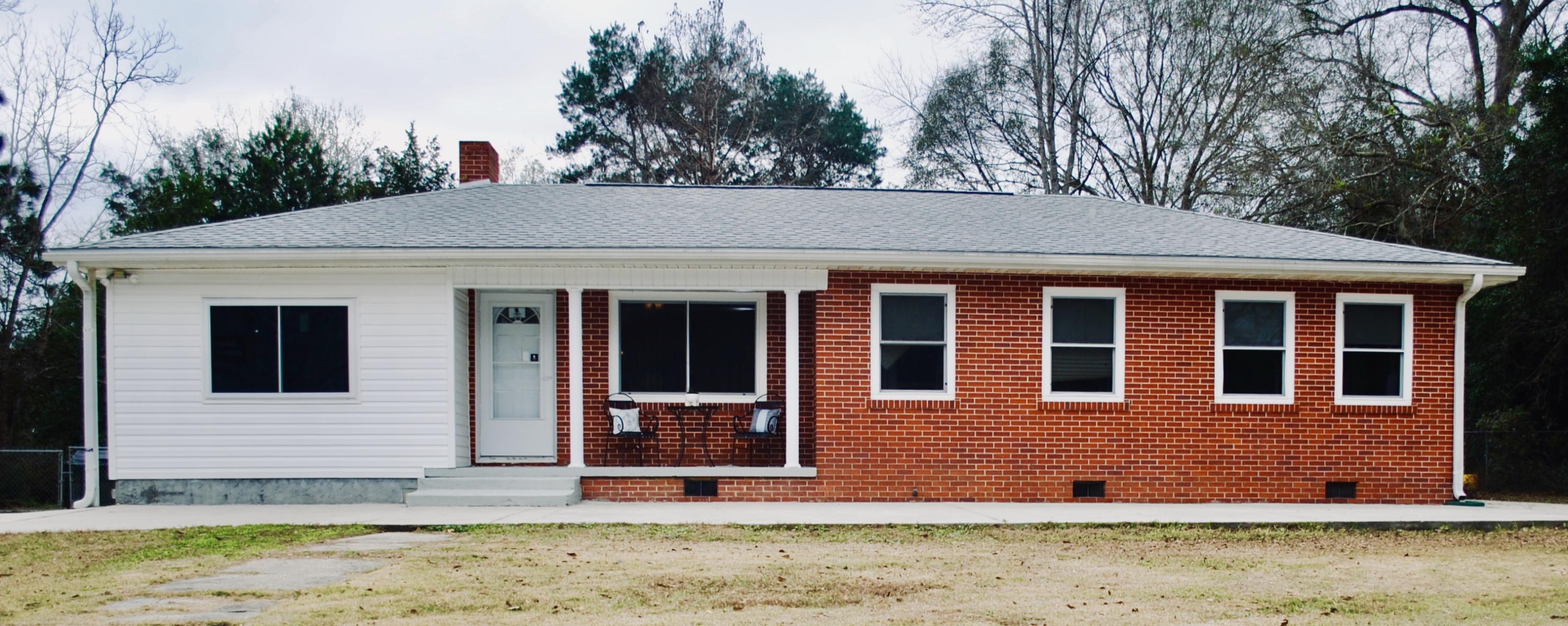 3034 Airport Road Crestview, FL 32539 - Photo 1 of 35 Front of home