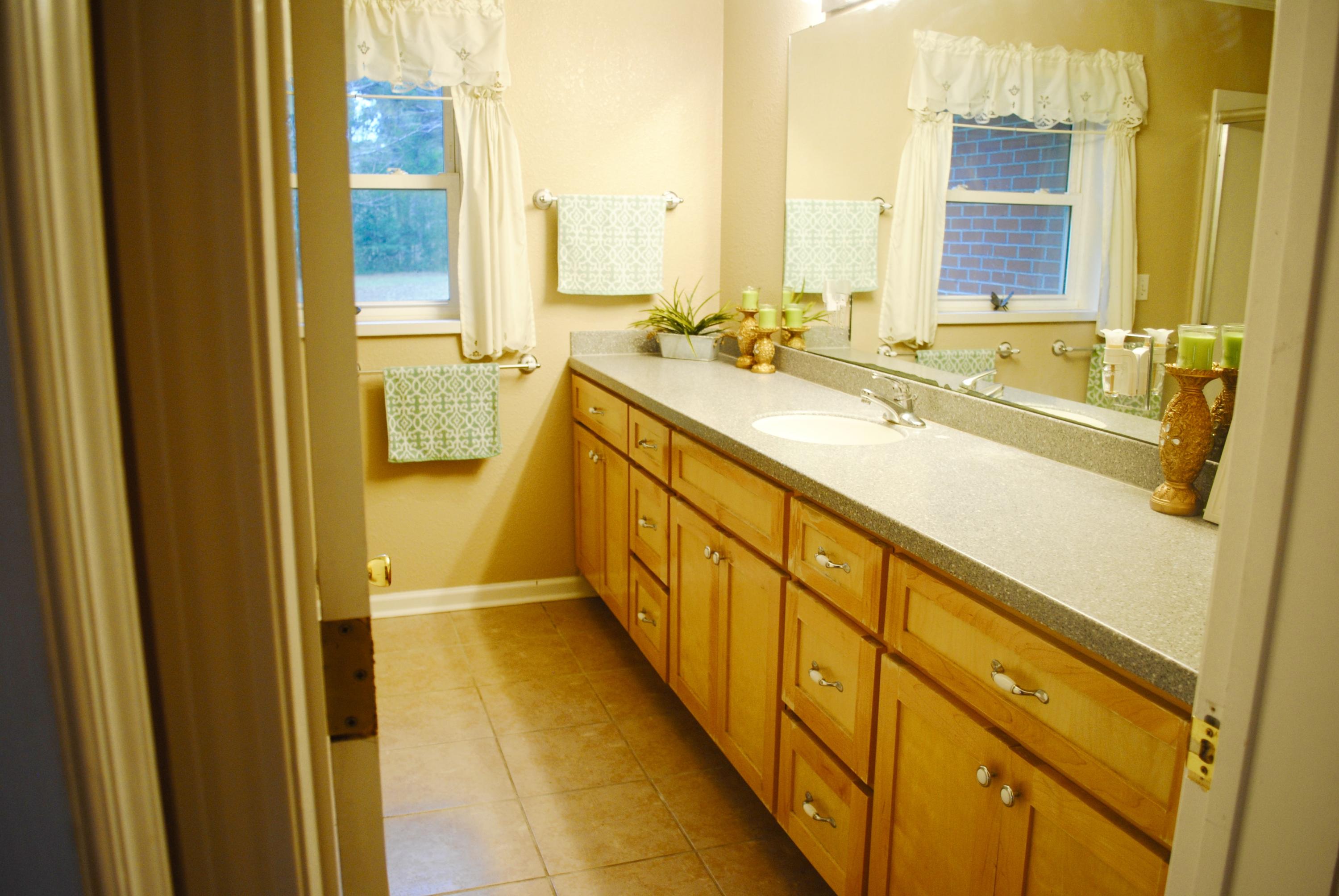 3034 Airport Road Crestview, FL 32539 - Photo 21 of 35 fullsizeoutput_79
