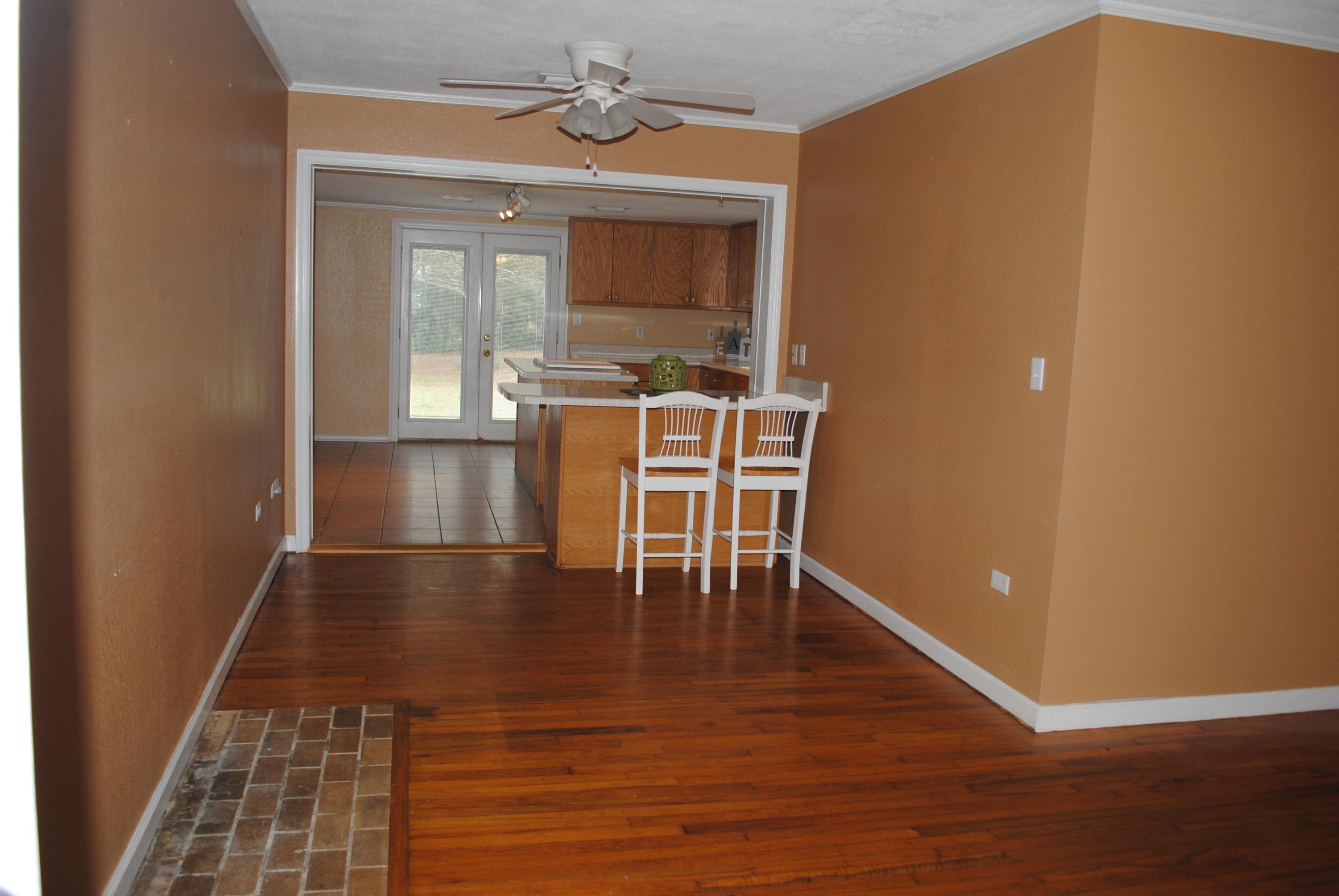 3034 Airport Road Crestview, FL 32539 - Photo 4 of 35 DSC_0861
