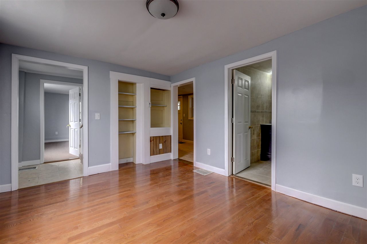 12 Dutton Street Manchester, NH 03104 - Photo 2 of 22 Gallery Image 2