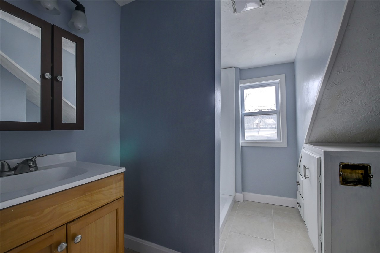 12 Dutton Street Manchester, NH 03104 - Photo 20 of 22 Gallery Image 20
