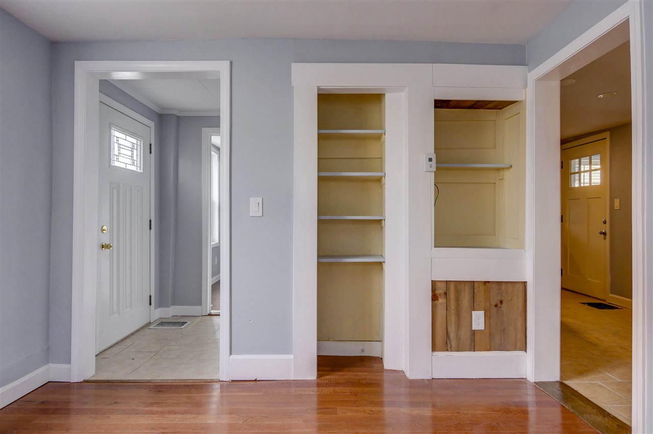 12 Dutton Street Manchester, NH 03104 - Photo 3 of 22 Gallery Image 3