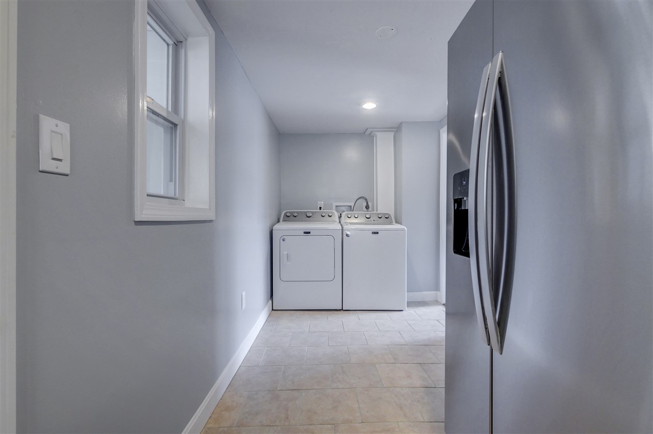 12 Dutton Street Manchester, NH 03104 - Photo 8 of 22 Gallery Image 8