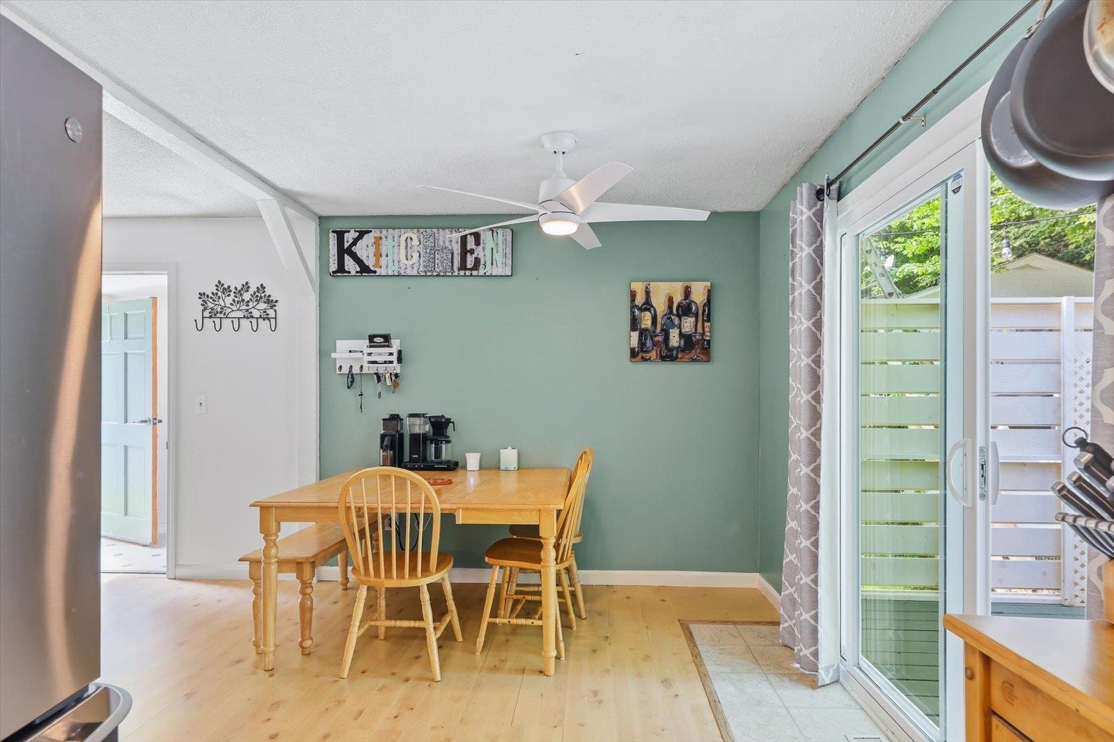 69 Carriage Hill Road Brattleboro, VT 05301 - Photo 5 of 56