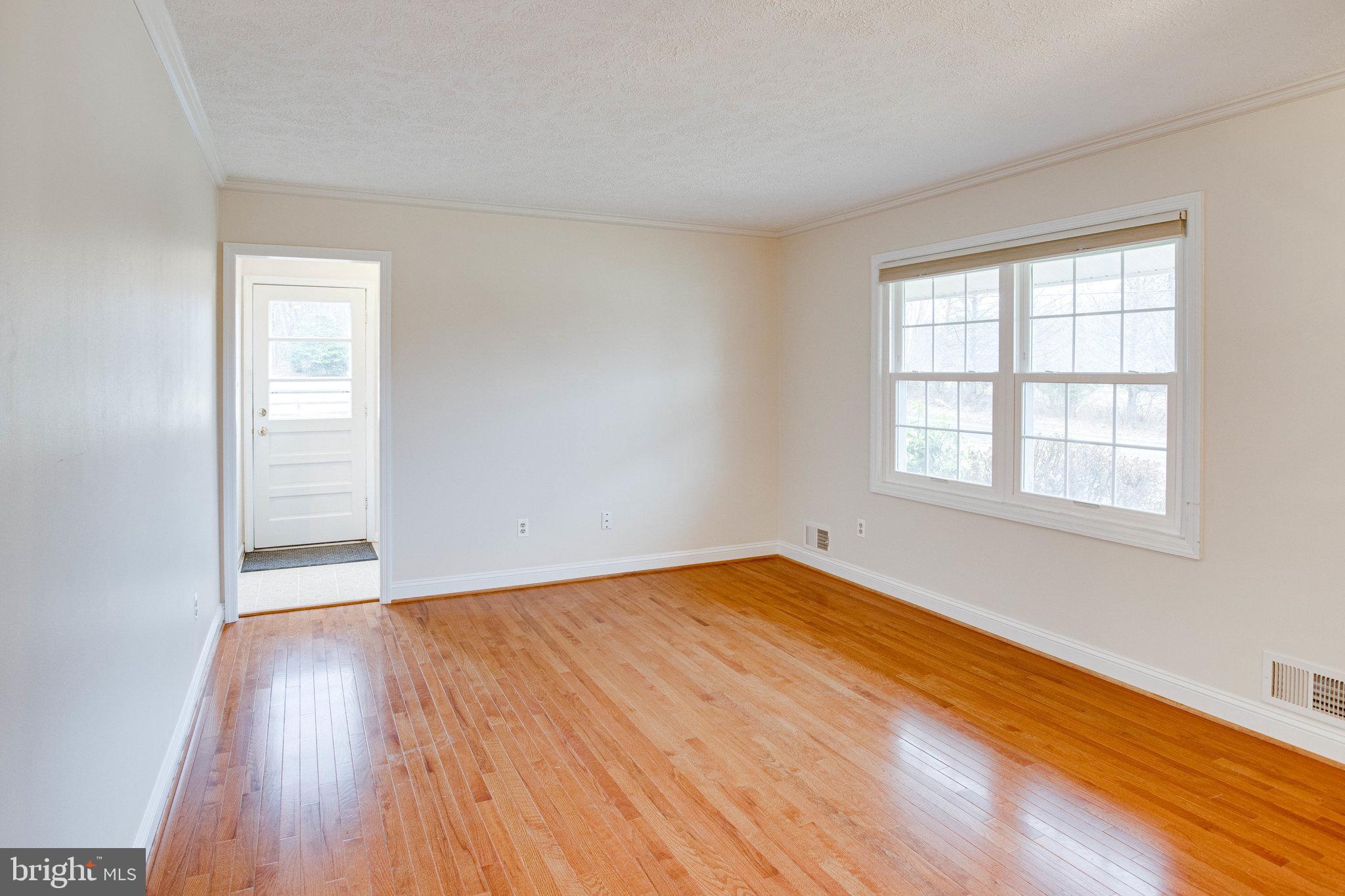 9552 Birmingham Drive Manassas, VA 20111 - Photo 6 of 54