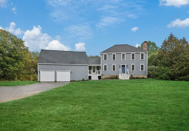 $886,500 | 94 Hudson Road, Stow, MA 01775