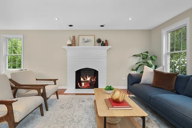 $886,500 | 94 Hudson Road, Stow, MA 01775