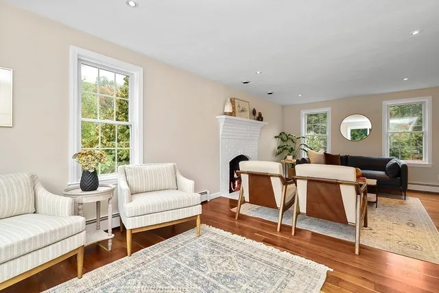 $886,500 | 94 Hudson Road, Stow, MA 01775