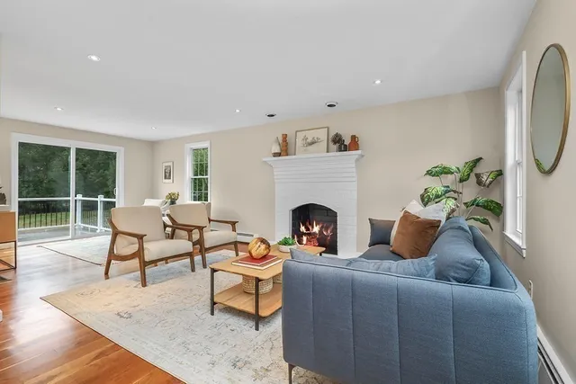 $886,500 | 94 Hudson Road, Stow, MA 01775