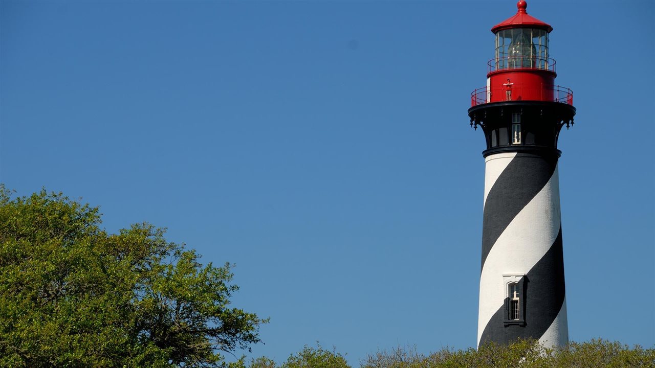 17 Narvarez Avenue St. Augustine, FL 32084 - Photo 22 of 35 a view of a hallway with a small space