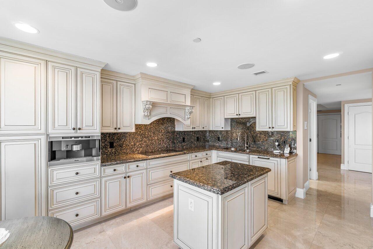200 East Palmetto Park Road, Unit 802 Boca Raton, FL 33432 - Photo 11 of 46 009-200EastPalmettoParkRoad-BocaRaton-FL