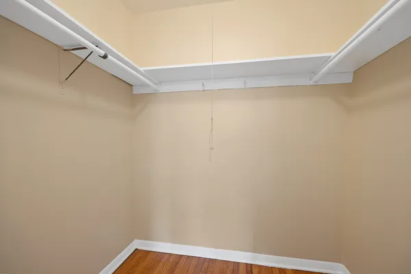 $167,900 | 301 Chicago Avenue, Unit 3CW, Oak Park, IL 60302