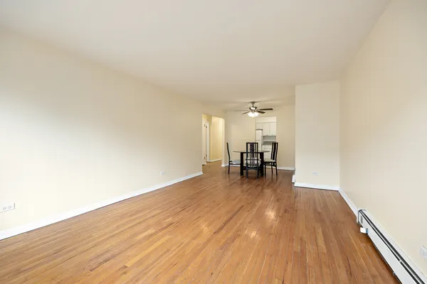 $167,900 | 301 Chicago Avenue, Unit 3CW, Oak Park, IL 60302