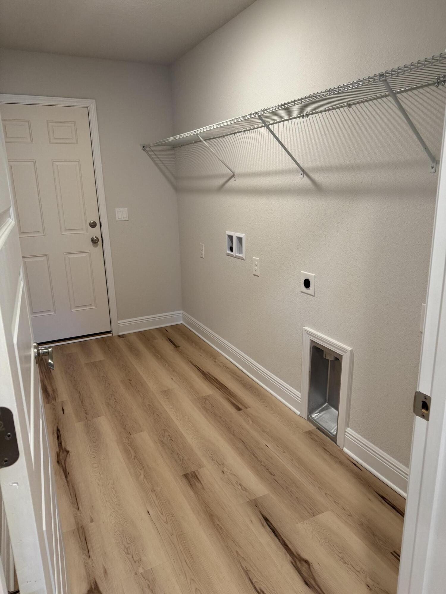 5825 Crestlake Drive Crestview, FL 32536 - Photo 19 of 29 a view of a room with an empty space