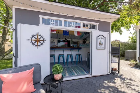 $1,395,000 | 9 Dudley Drive, Narragansett, RI 02882