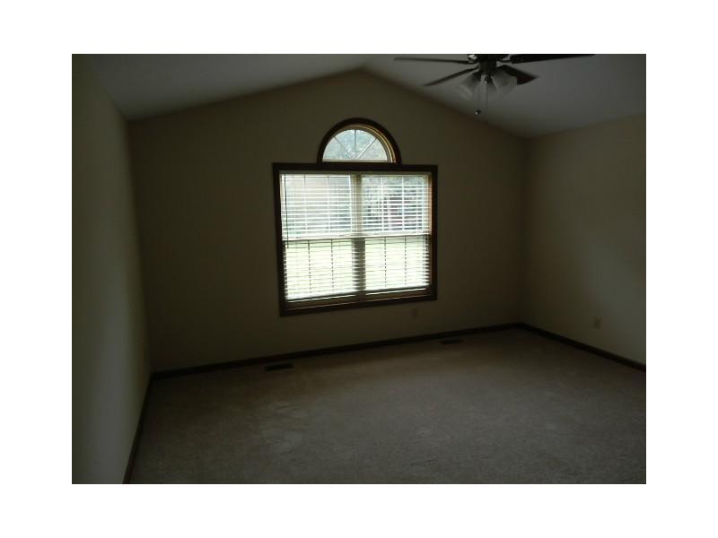 7925 Kings Ridge Circle Fairborn, OH 45324 - Photo 7 of 10