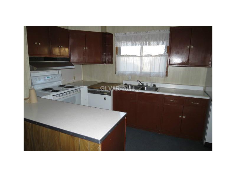 6 Cedar Ruth, NV 89319 - Photo 3 of 12 Kitchen.