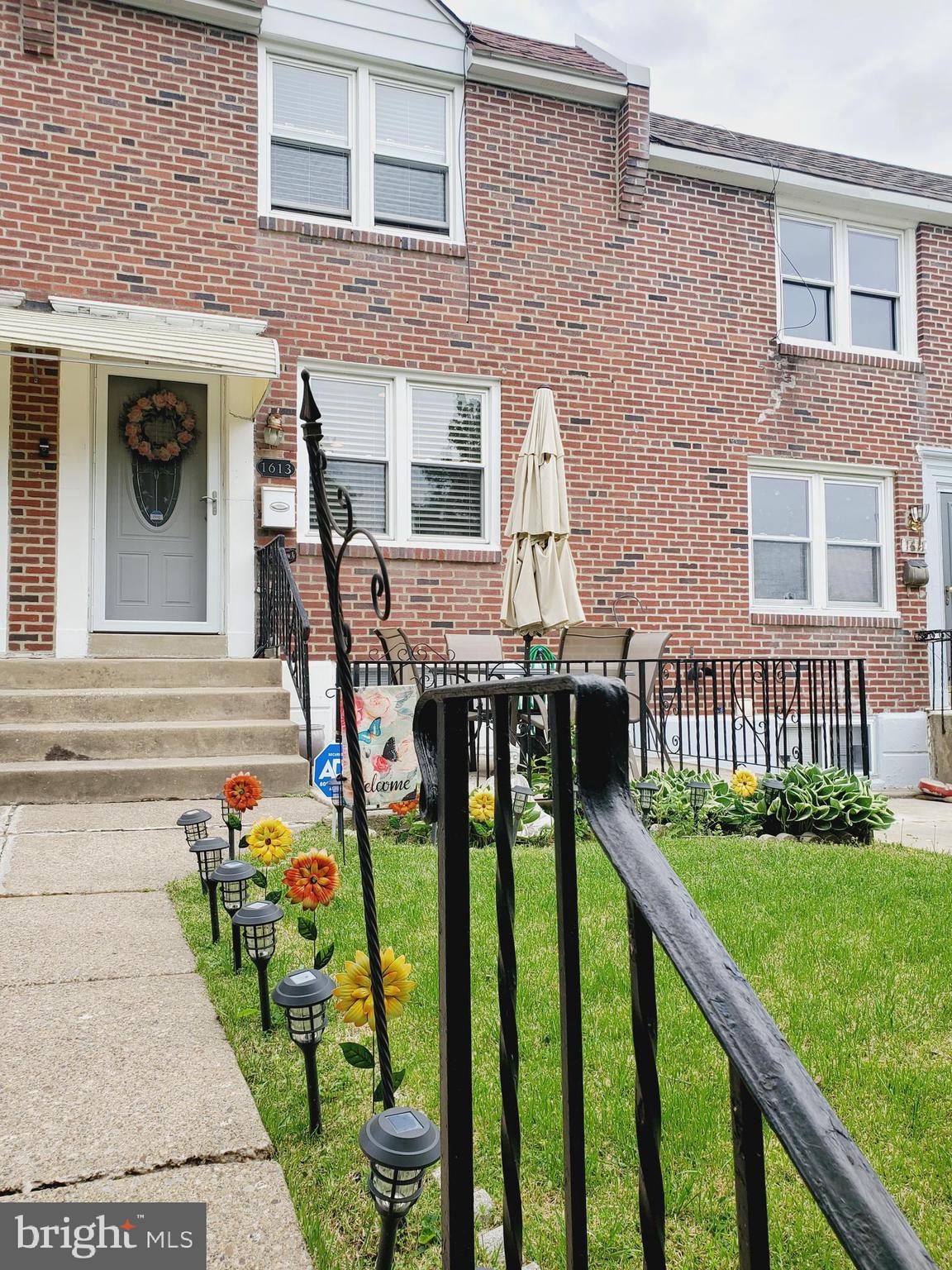 1613 Farrington Road Philadelphia, PA 19151 - Photo 3 of 50 Gallery Image 3