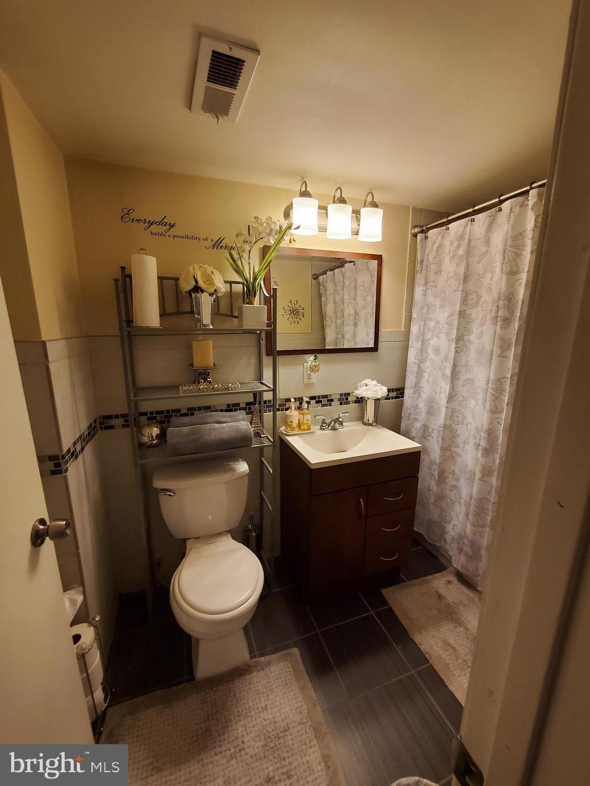 1613 Farrington Road Philadelphia, PA 19151 - Photo 43 of 50 Gallery Image 43