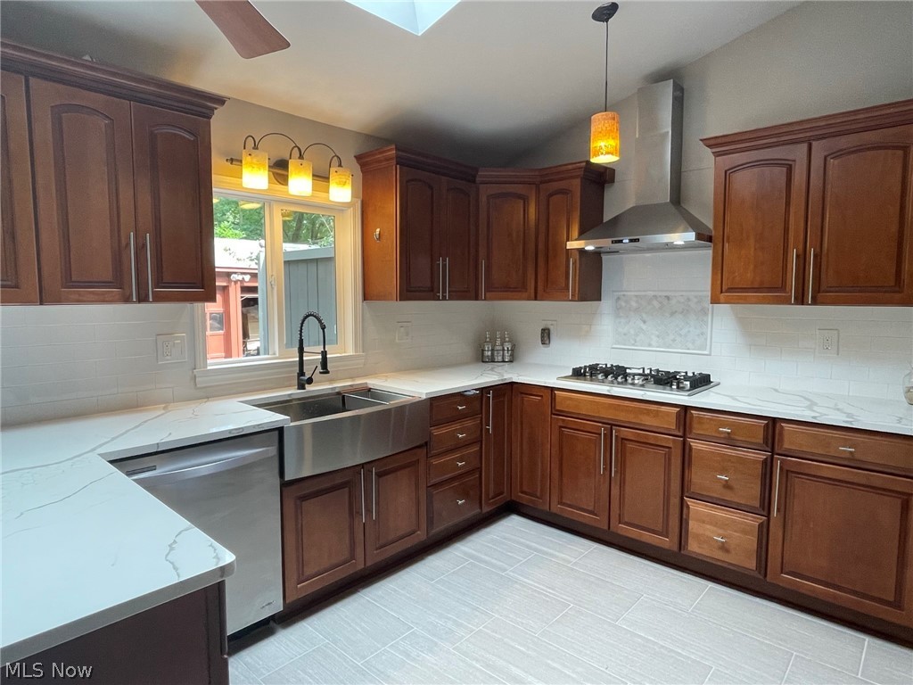 2631 Ashurst Road University Heights, OH 44118 - Photo 4 of 35