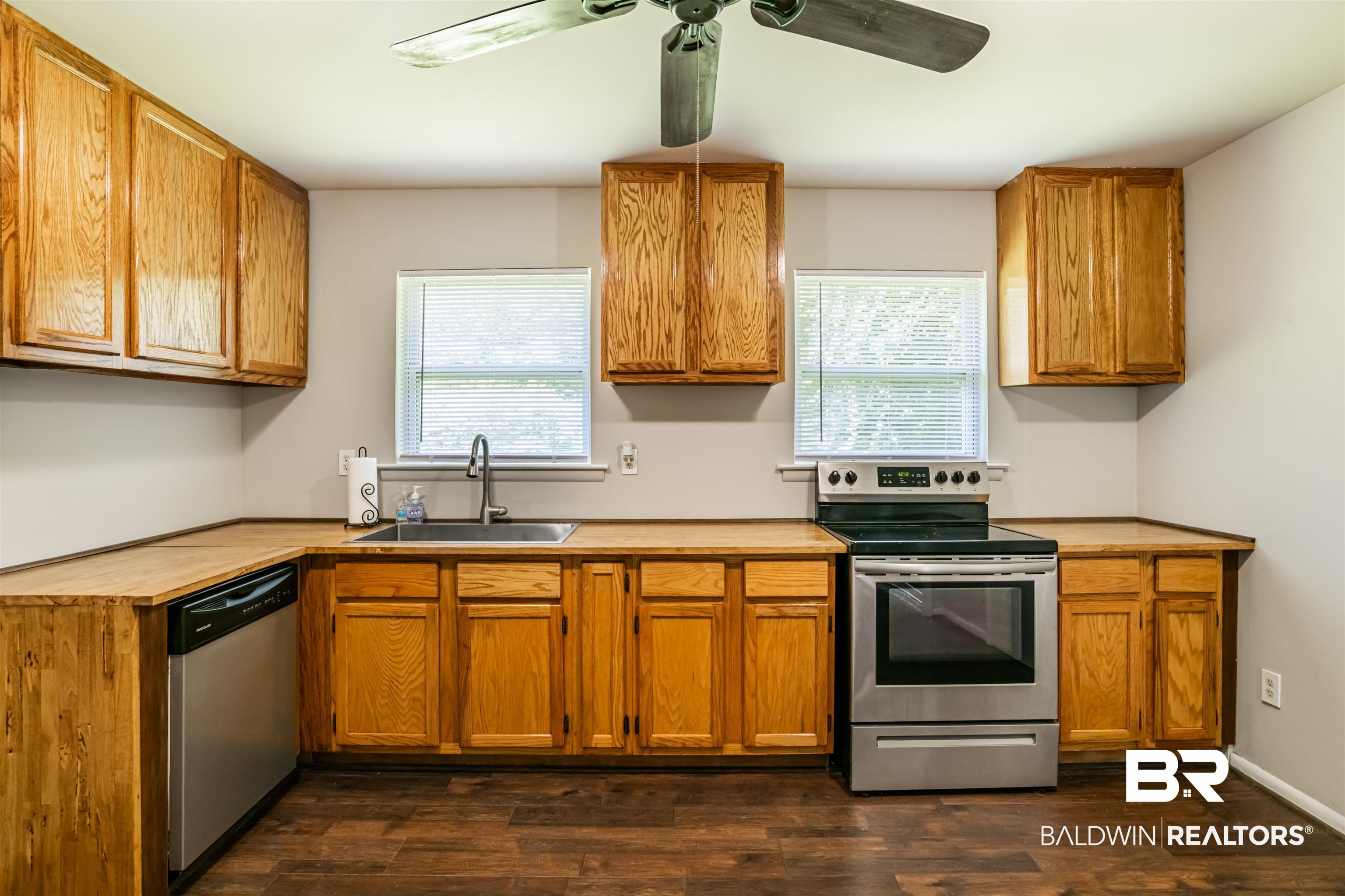 11020 Pioneer Road Theodore, AL 36582 - Photo 15 of 26