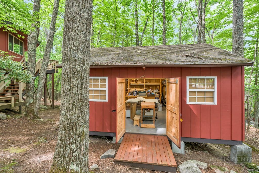 825 Pine Ridge Road Beech Mountain, NC 28604 - Photo 24 of 36